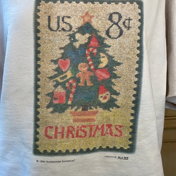 Smithsonian sweatshirt recycle - Picture 2 of 5